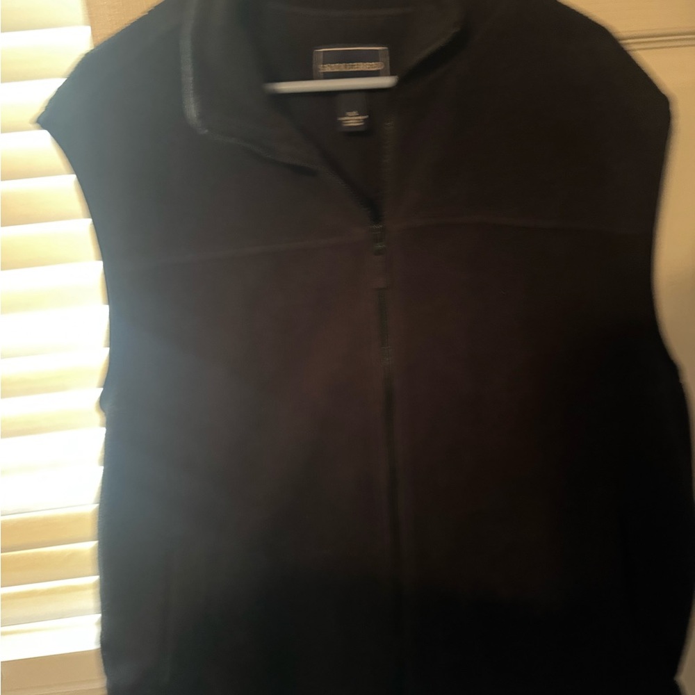 Saddlebred Black Sleeveless Vest